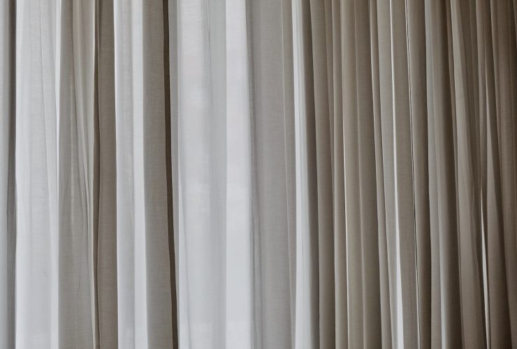 white and gray window curtain